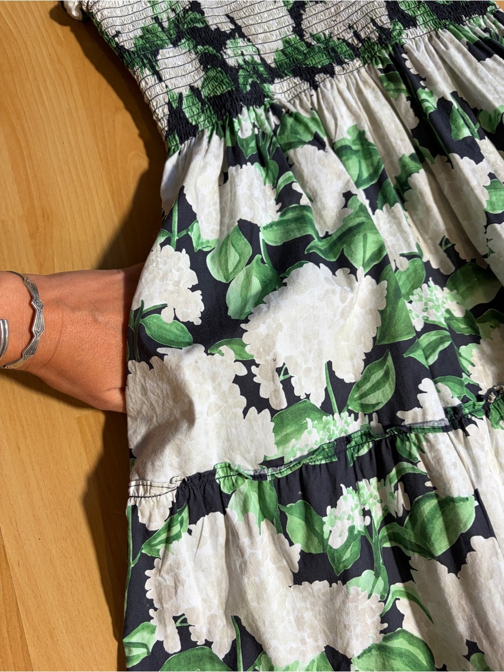 Hill House The Ellie Nap Dress in Hydrangea Floral Smocked Midi Pockets Sm - Picture 6 of 11